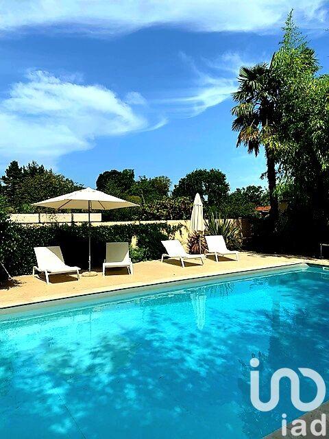 Maison - 363 m² - 10 pièces