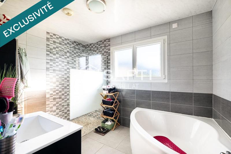 Maison - 160 m² - 6 pièces