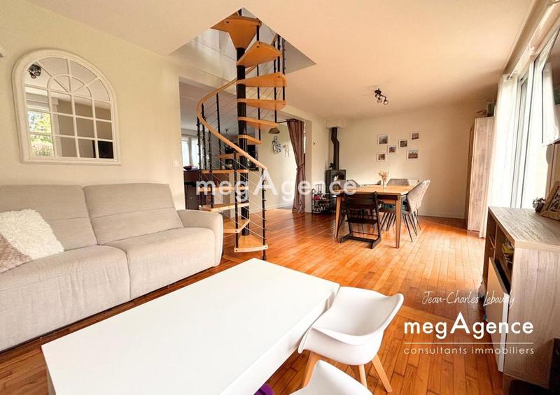 Maison - 102 m² - 5 pièces