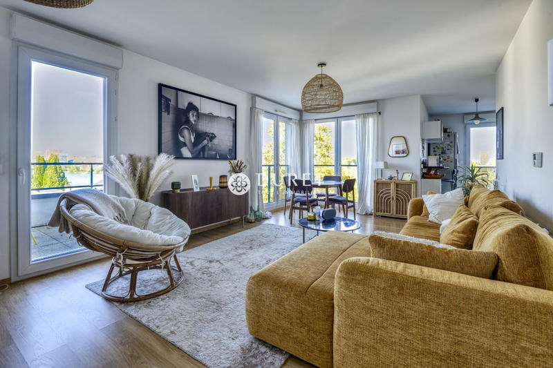 Appartement - 86 m² - 4 pièces