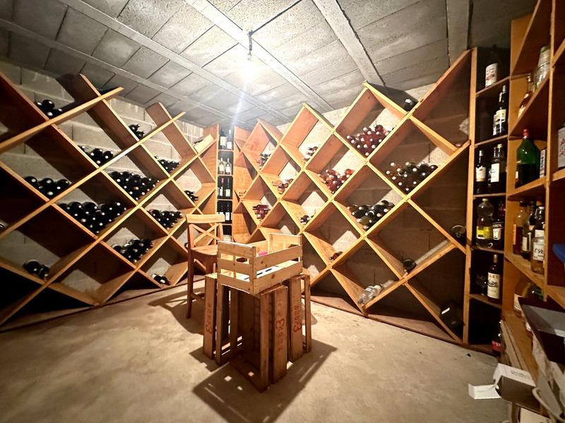 Maison - 300 m² - 4 pièces