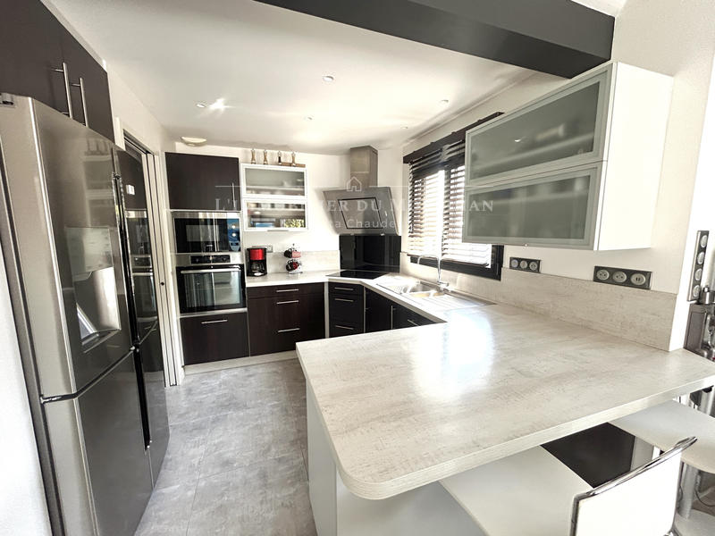 Maison - 205 m² - 8 pièces