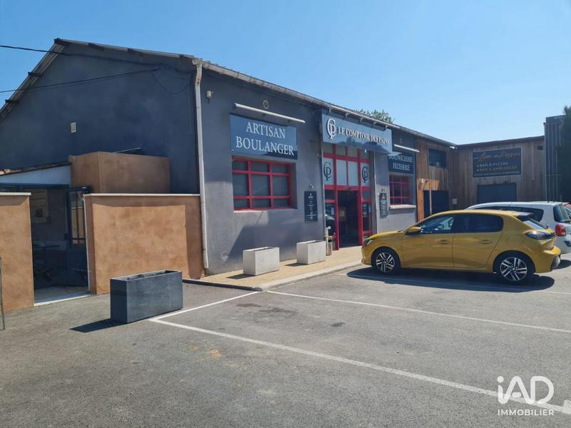 Local commercial - 235 m²