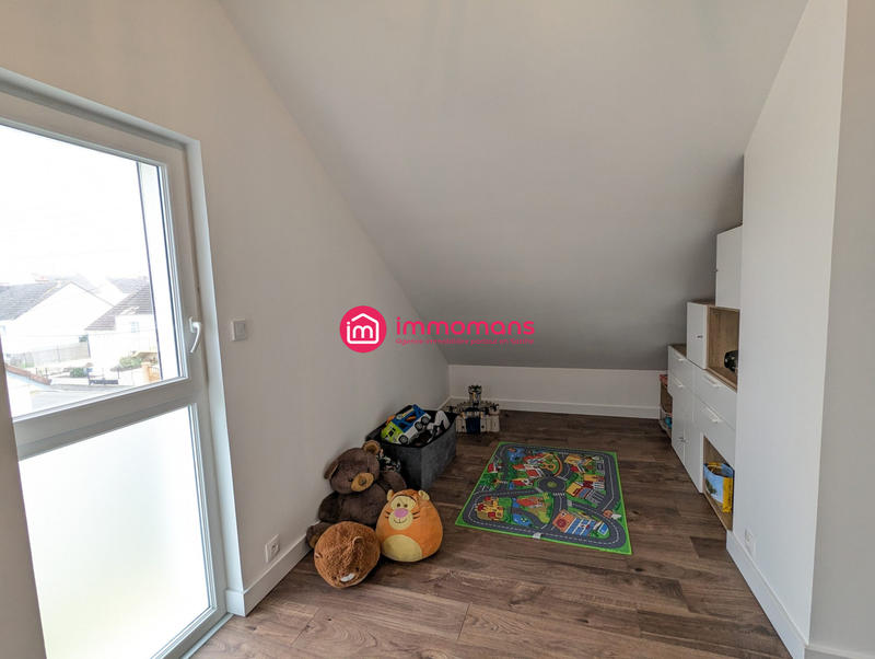 Maison - 93 m² - 4 pièces