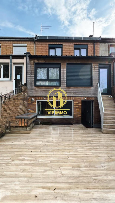 Maison - 85 m² - 7 pièces