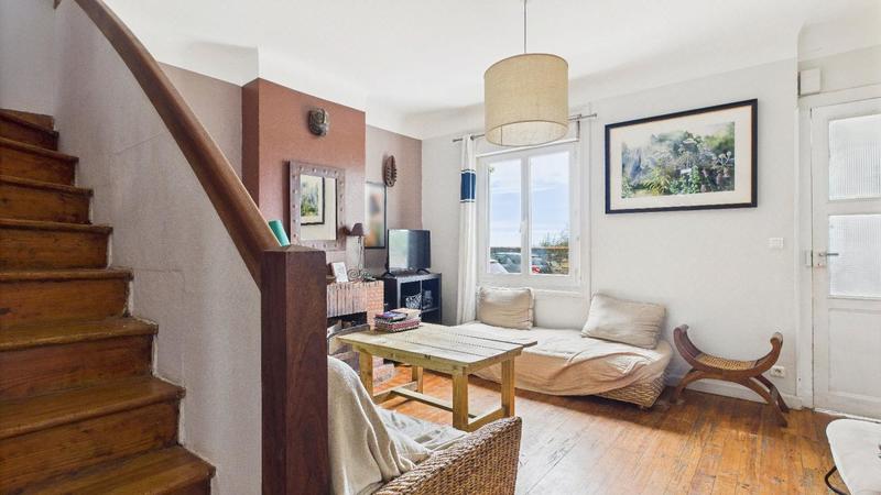 Maison - 102 m² - 4 pièces