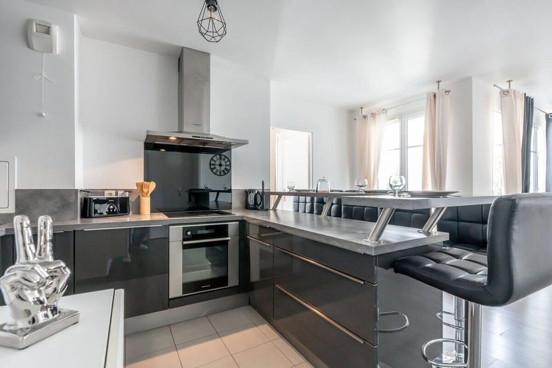 Maison - 97 m² - 5 pièces