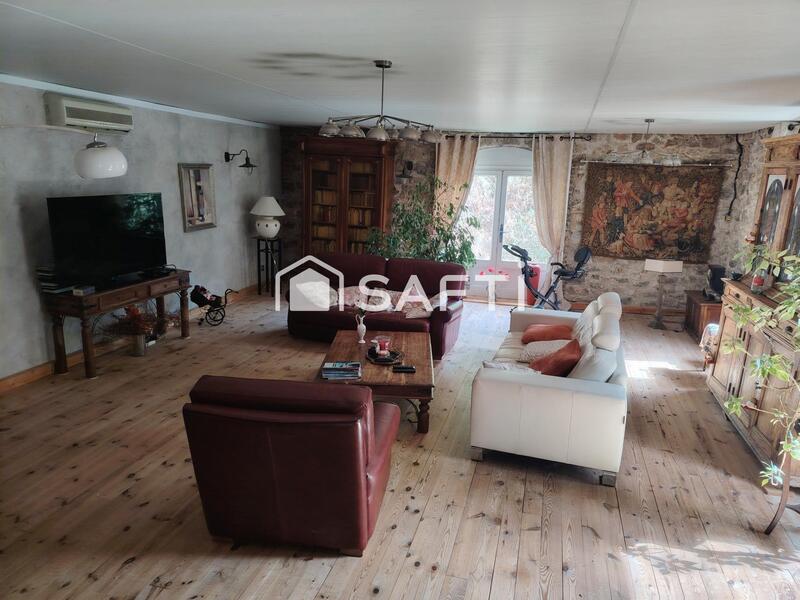 Maison - 263 m² - 8 pièces