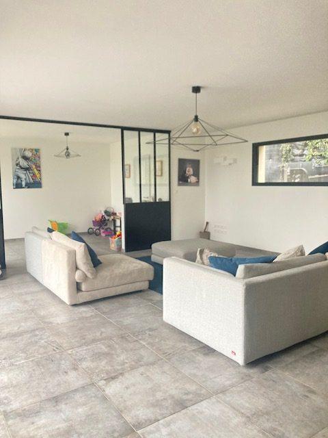 Maison - 201 m² - 6 pièces