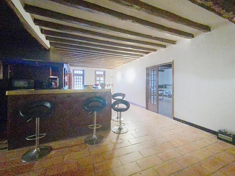 Longère - 470 m² - 7 pièces