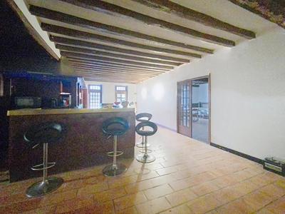 Longère - 470 m² - 7 pièces