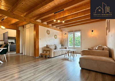 Maison - 110 m² - 4 pièces