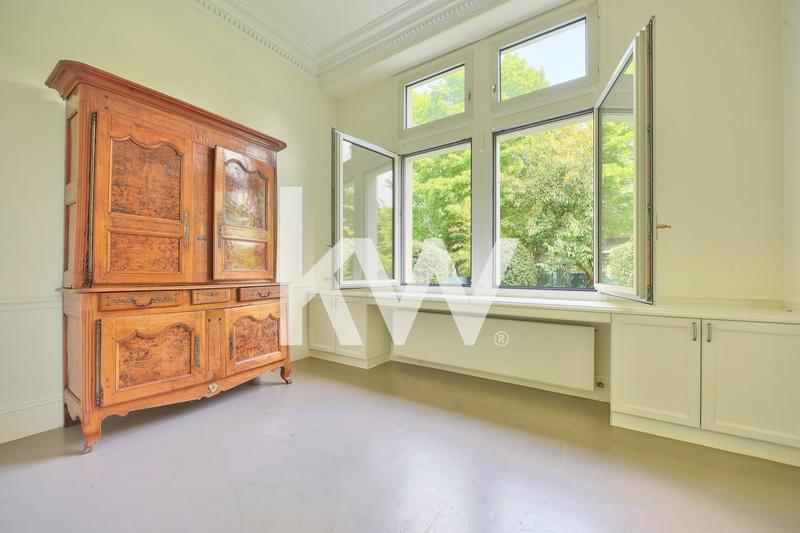 Appartement - 246 m² - 7 pièces