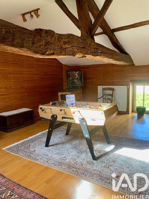 Maison - 220 m² - 6 pièces