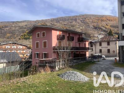 Maison - 333 m² - 15 pièces