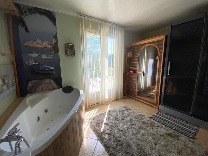 Maison - 147 m² - 6 pièces