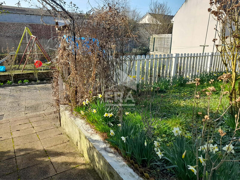 Maison - 90 m² - 3 pièces