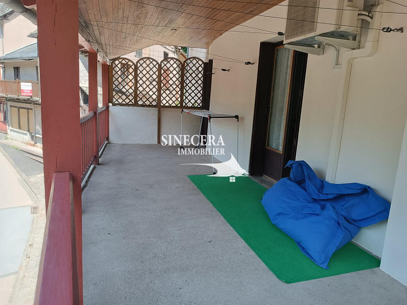 Maison - 350 m² - 17 pièces