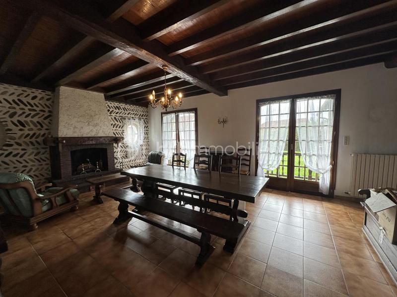 Maison traditionnelle - 150 m² - 5 pièces