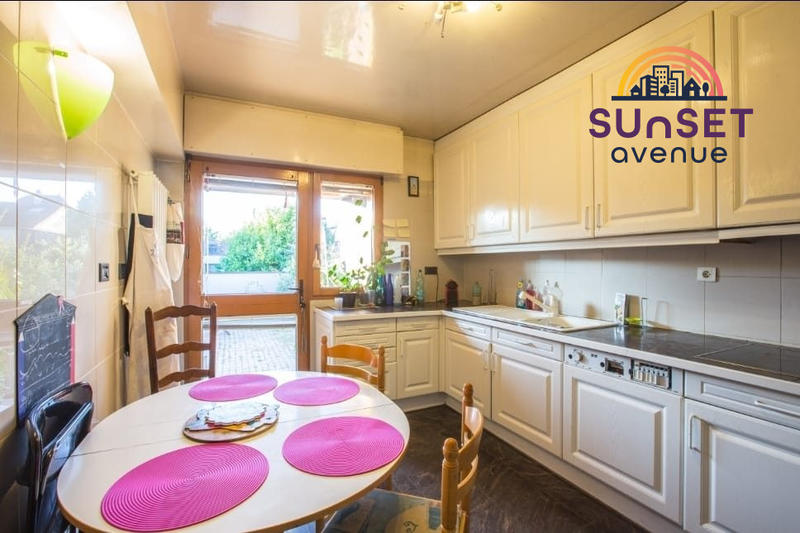 Maison contemporaine - 137 m² - 7 pièces