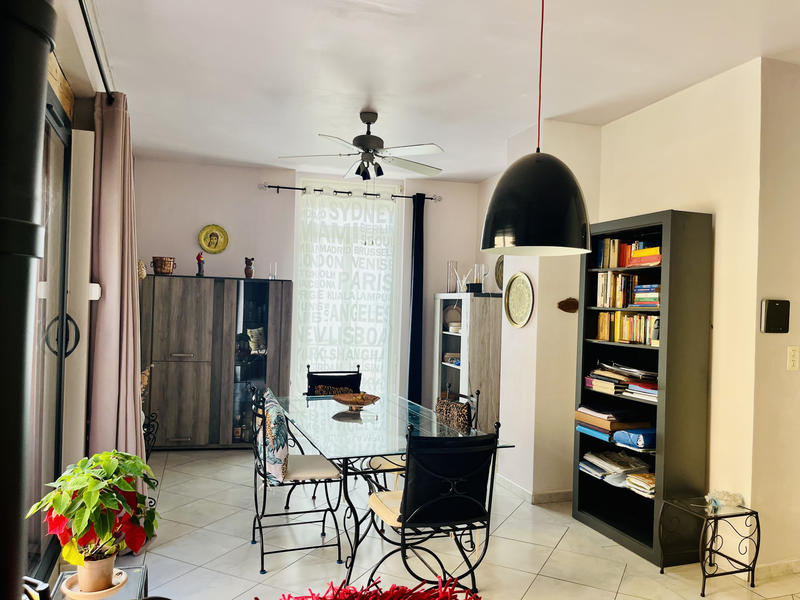 Appartement - 100 m² - 3 pièces