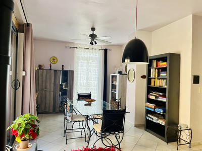 Appartement - 100 m² - 3 pièces