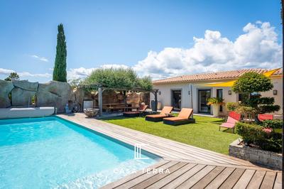 Villa - 250 m² - 9 pièces