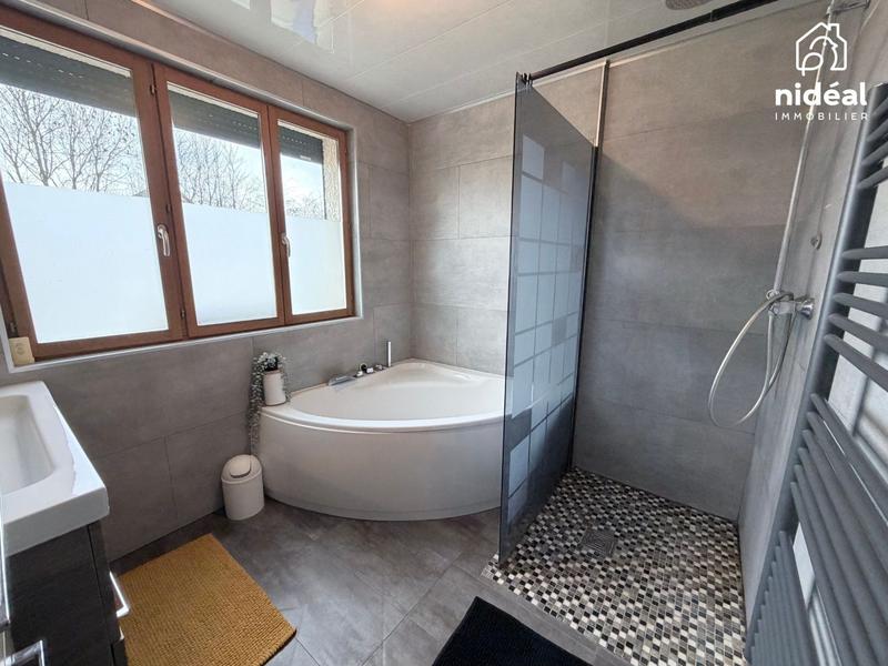 Maison - 130 m² - 4 pièces