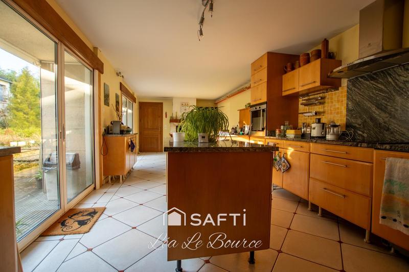 Propriété - 420 m² - 21 pièces