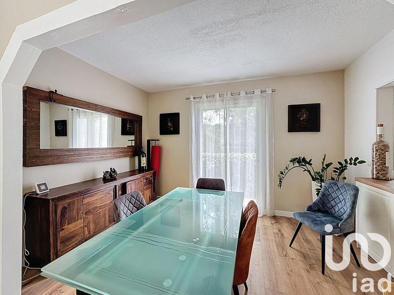 Maison - 180 m² - 8 pièces