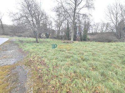 Terrain commercial - 5 409 m²