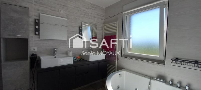 Maison - 190 m² - 10 pièces