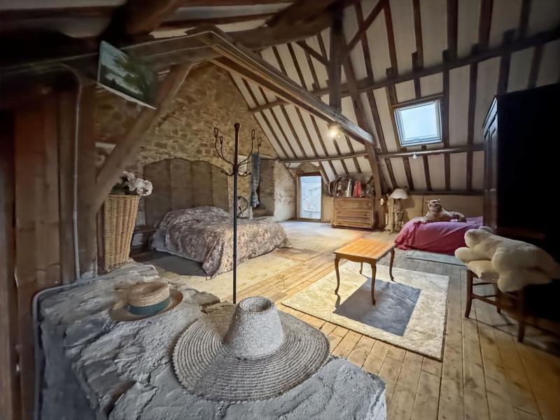 Maison - 252 m² - 6 pièces