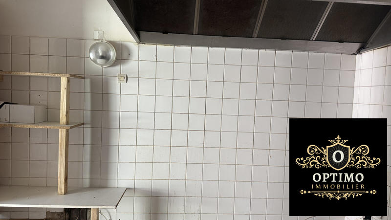 Maison - 450 m² - 12 pièces