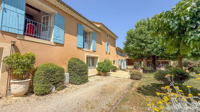 Mas - 327 m² - 8 pièces