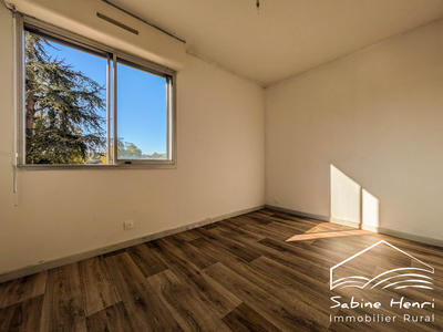 Appartement - 79 m² - 4 pièces