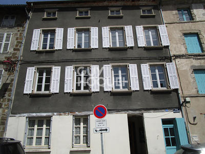 Maison - 200 m² - 9 pièces