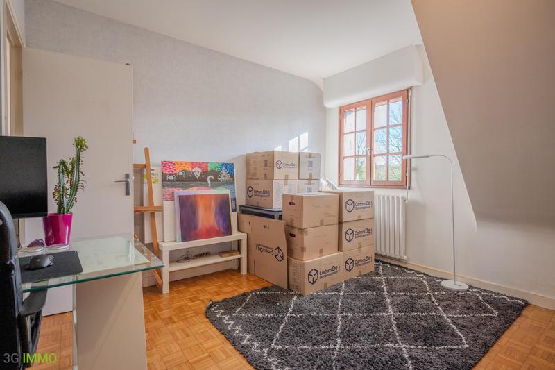 Maison traditionnelle - 150 m² - 6 pièces