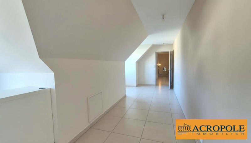 Maison contemporaine - 300 m² - 8 pièces