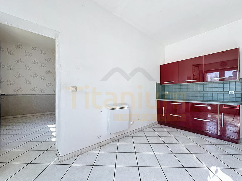 Maison - 96 m² - 3 pièces