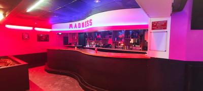 Maison - 328 m² - 9 pièces