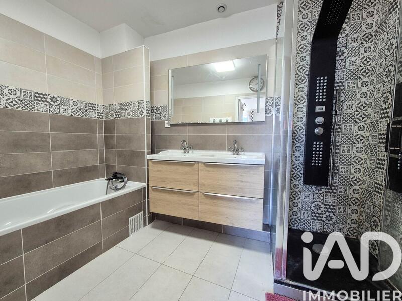 Maison de ville - 90 m² - 4 pièces