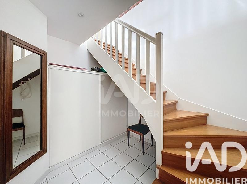 Maison - 250 m² - 8 pièces