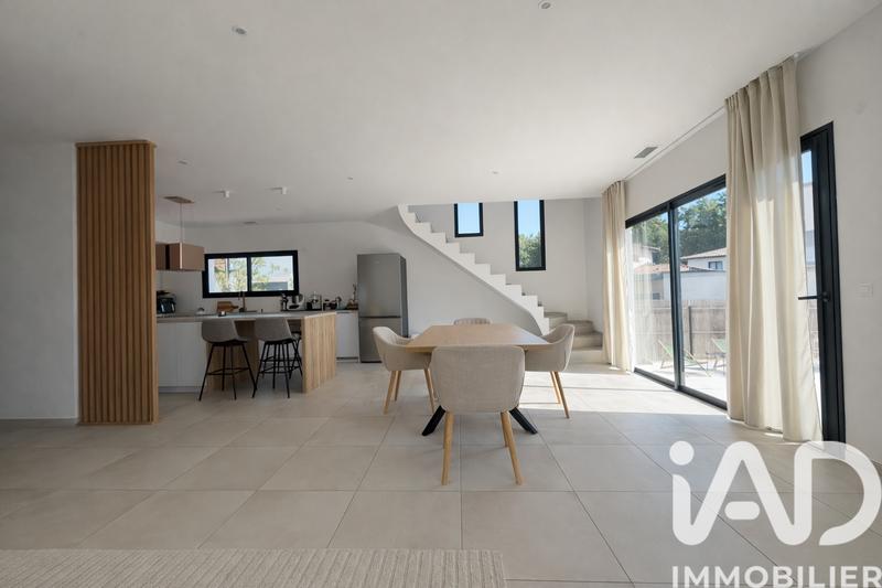 Maison - 155 m² - 5 pièces