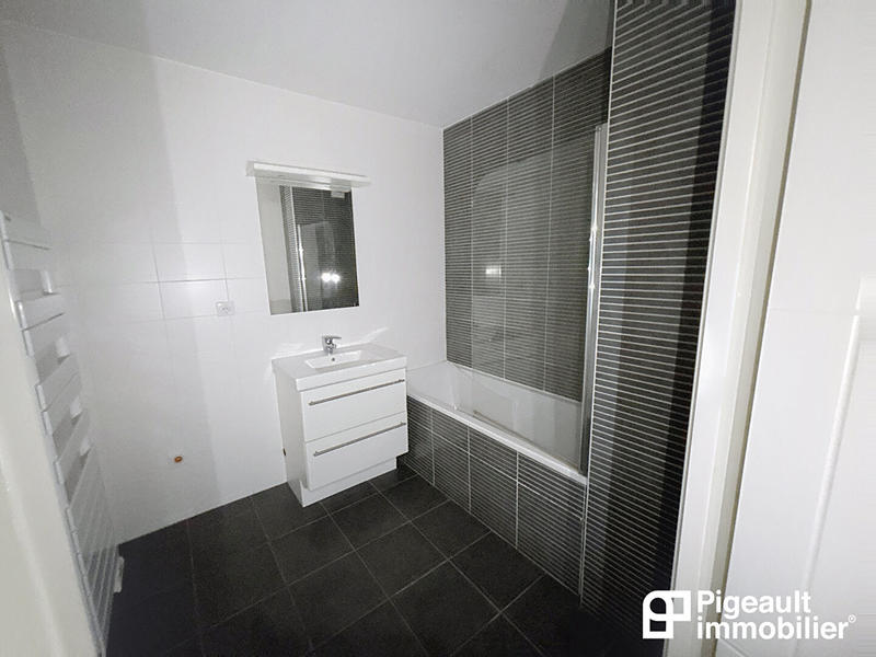 Appartement - 98 m² - 4 pièces