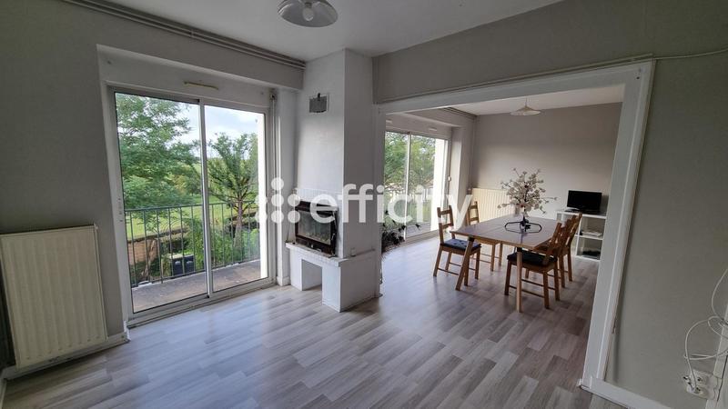 Maison - 205 m² - 8 pièces