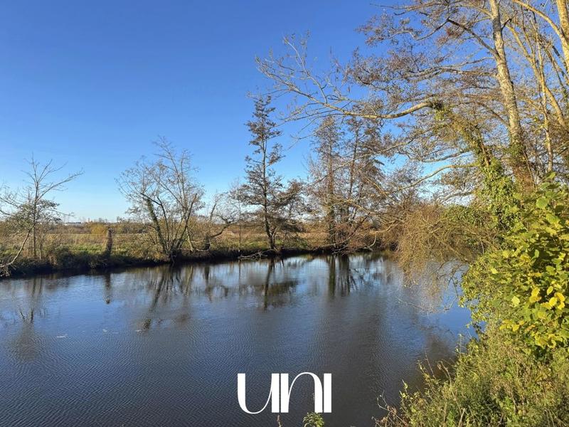 Maison - 280 m² - 9 pièces