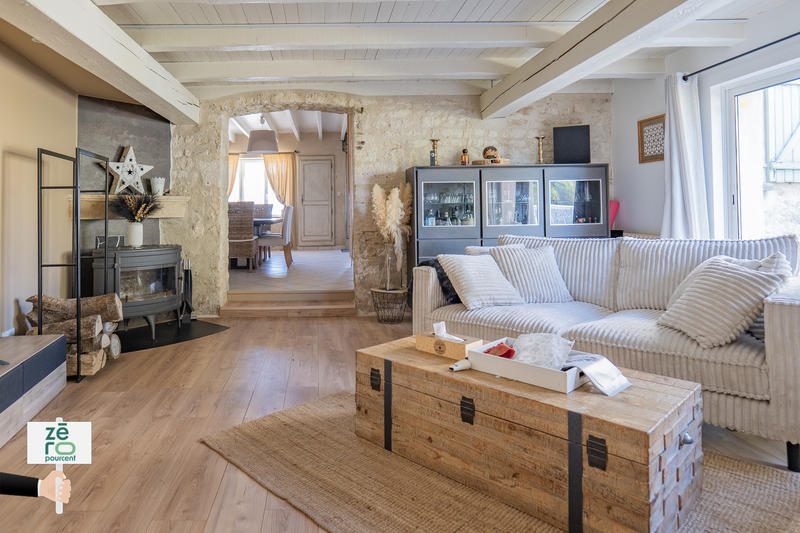 Maison - 208 m² - 8 pièces