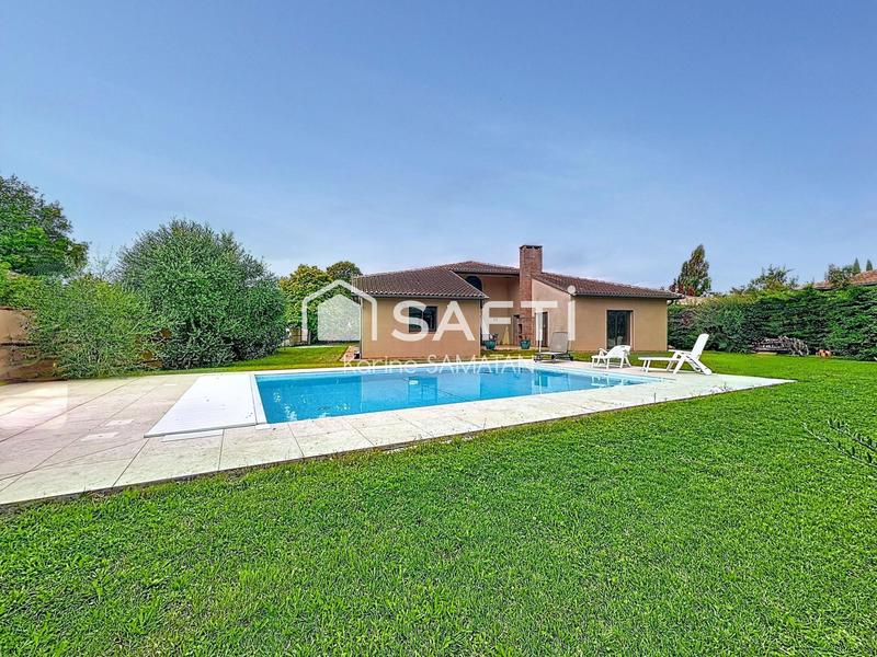 Maison - 216 m² - 6 pièces