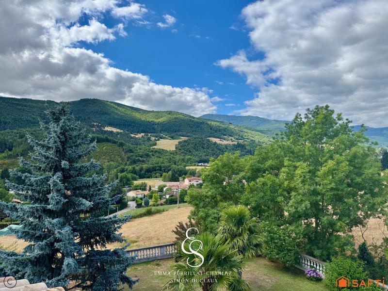 Villa - 200 m² - 7 pièces